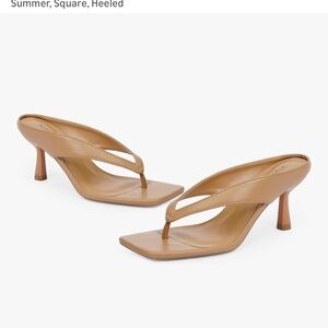 Tan Kitten Heeled Sandals 2.6 inches Size 7 NWOT